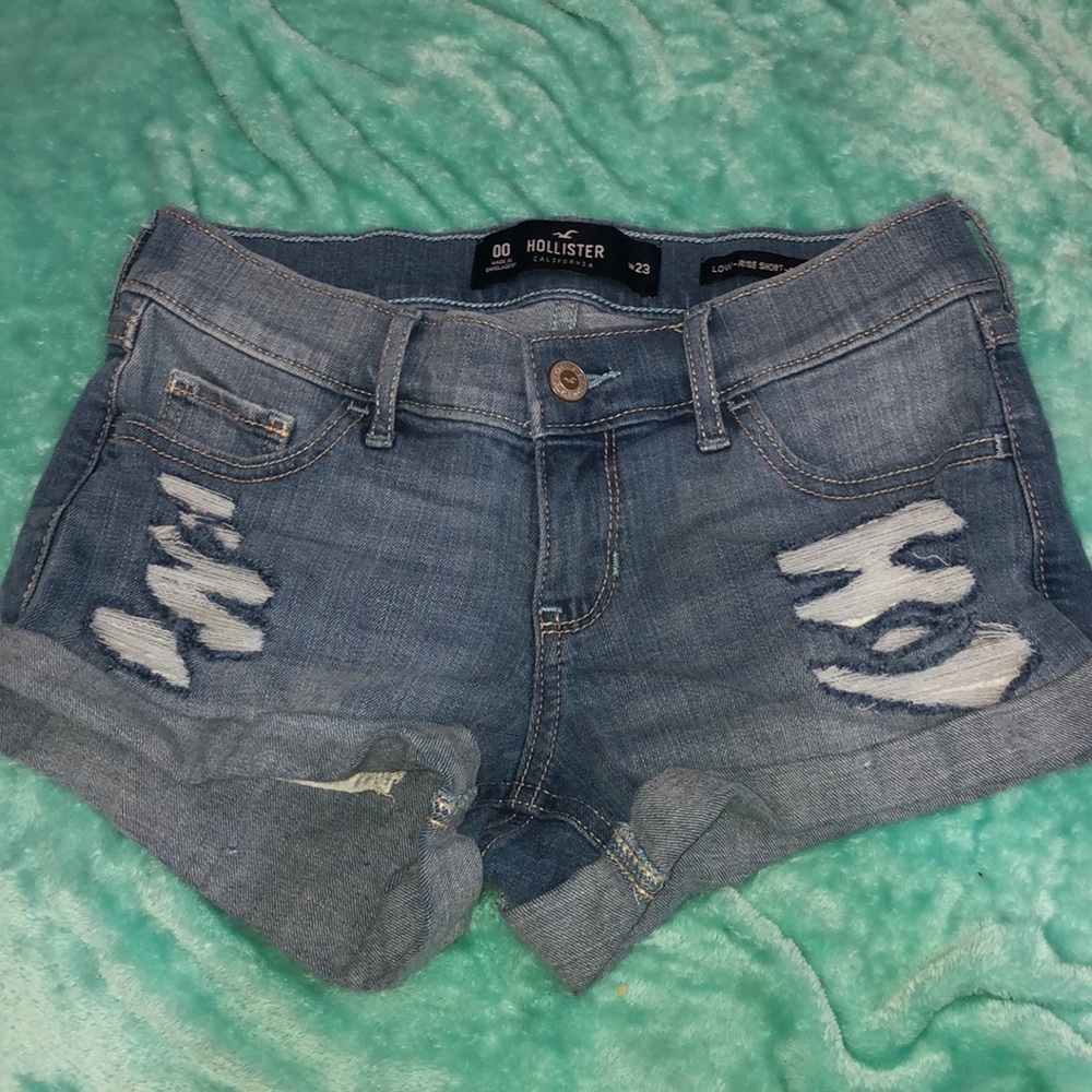 Hollister low rise booty shorts.